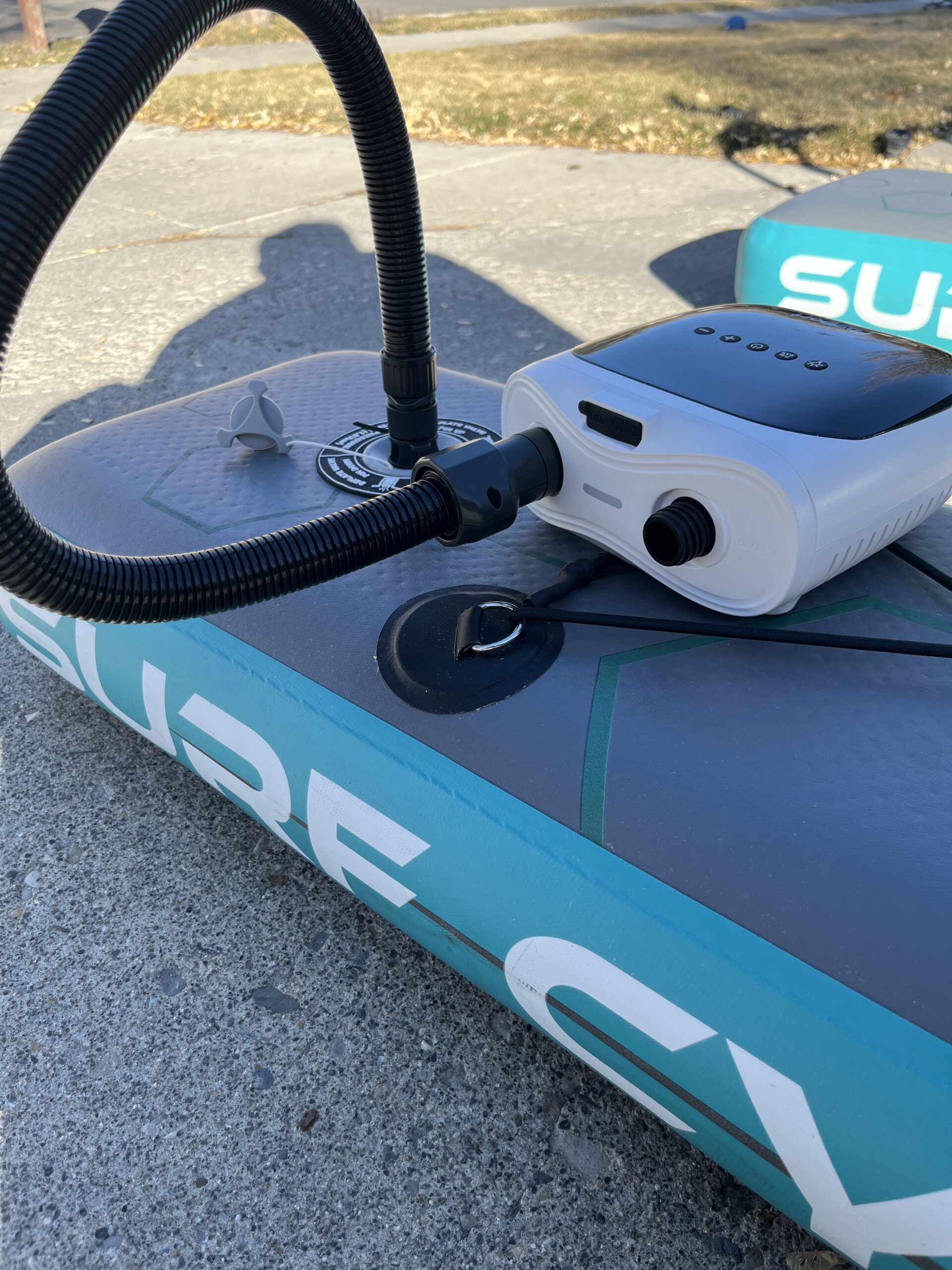 VEVOR Paddle Board Pump, 20PSI High Pressure, Rechargeable Battery-Powered, Dual Stage Electric SUP Air Pump with Auto-Off and Deflation Function, Ideal for Inflatable Paddle Board, Tent and Mattress - Image 2